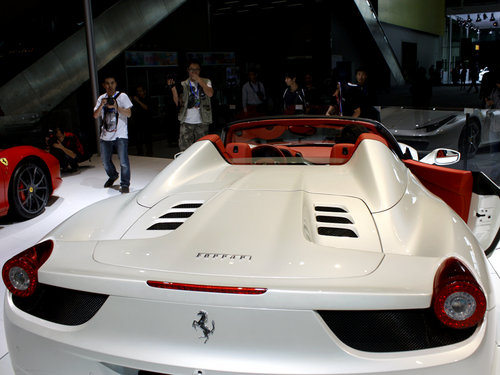 法拉利458敞篷版登场 广州车展实拍解析