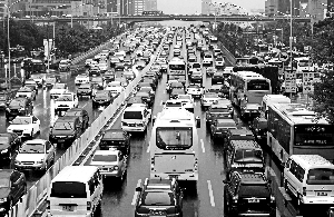 北京迎今年以来最堵一天 部分路段成停车场
