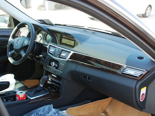 奔驰E级最高降价14.5万 最低售价36.8万