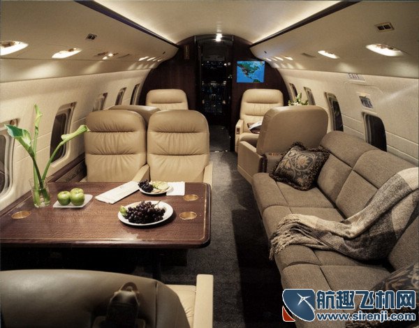 中国私人飞机市场“热” 容量达1500亿元