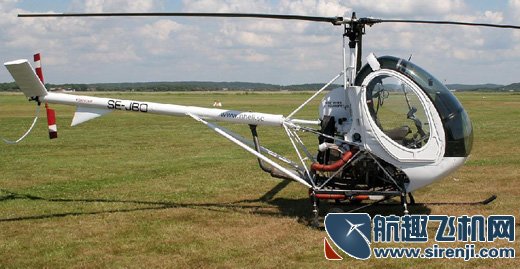 施瓦泽S300C：最佳的直升机飞行员教练机