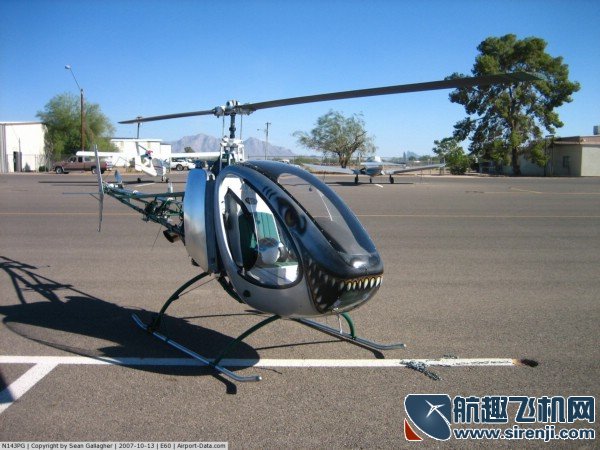 中国私人直升机拥有者调查：痛并快乐着