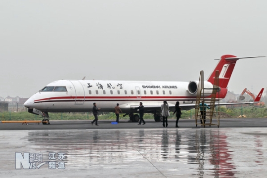江苏“飞机医院”CRJ-200送修飞机检修完工