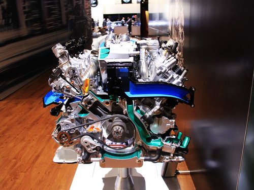 仅售128万 宾利GT V8底特律车展实拍解析