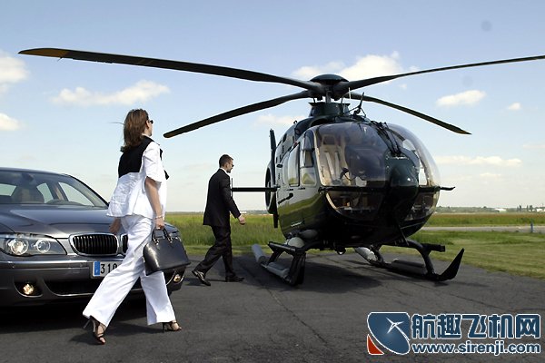 云南大富豪签购一架AC311民用直升机